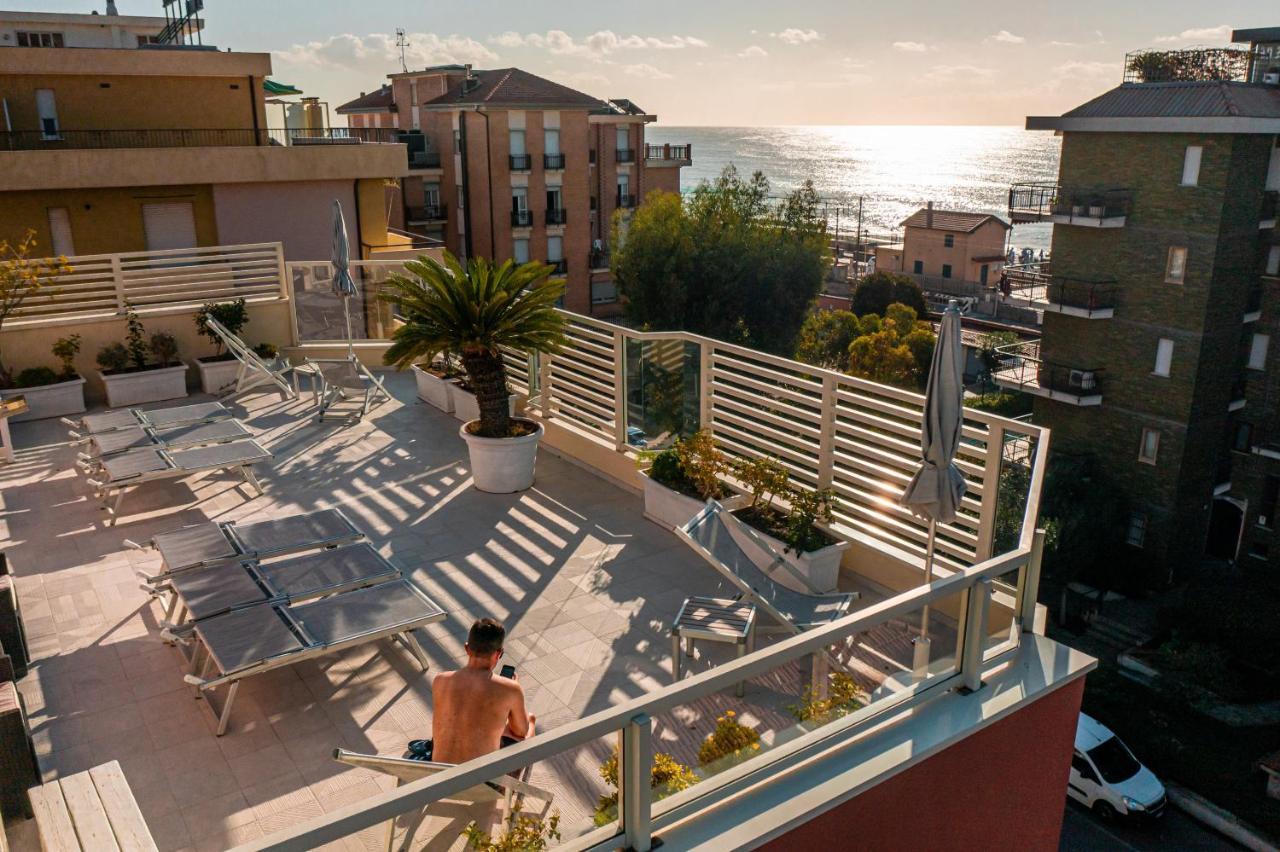 Ligure Residence Pietra Ligure Exterior foto