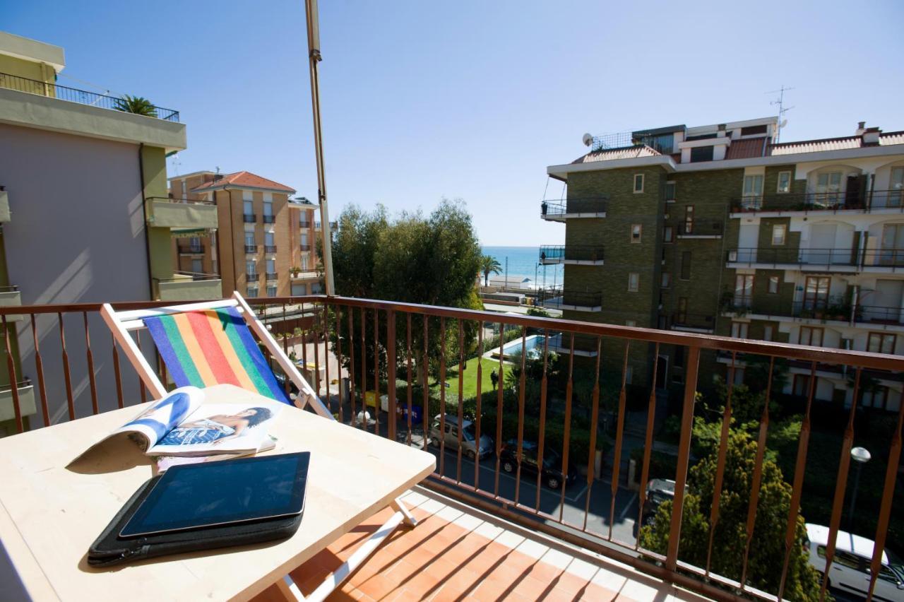 Ligure Residence Pietra Ligure Exterior foto