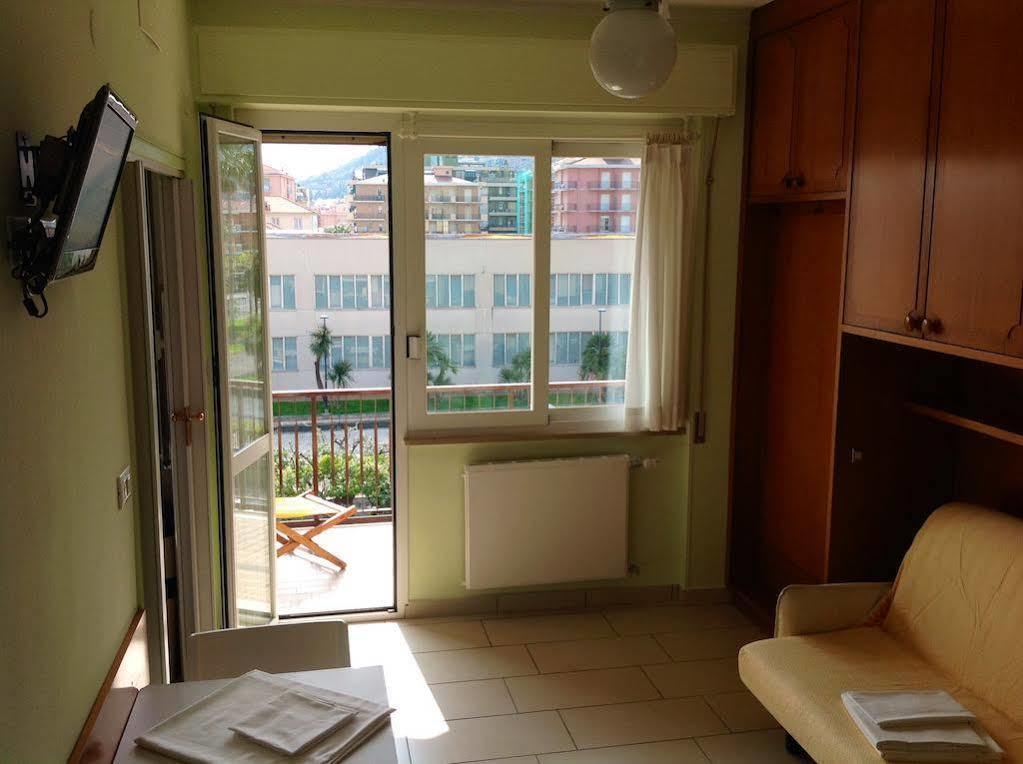 Ligure Residence Pietra Ligure Exterior foto